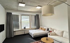 35 Qm Grosses Apartment Mit Eigenem Badezimmer In Den Elbvororten